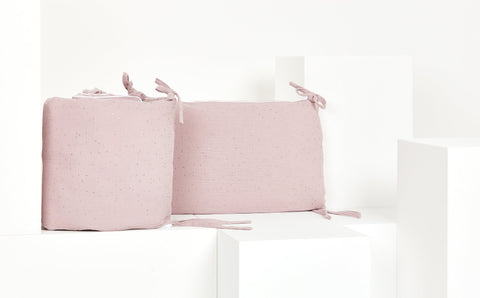 Farbe oder Motiv: Goldene Punkte auf Rosa