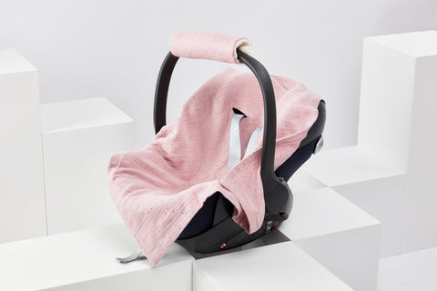 Babydecke für Babyschale Sommer aus Musselin mit goldenen Punkten – leicht & luftig