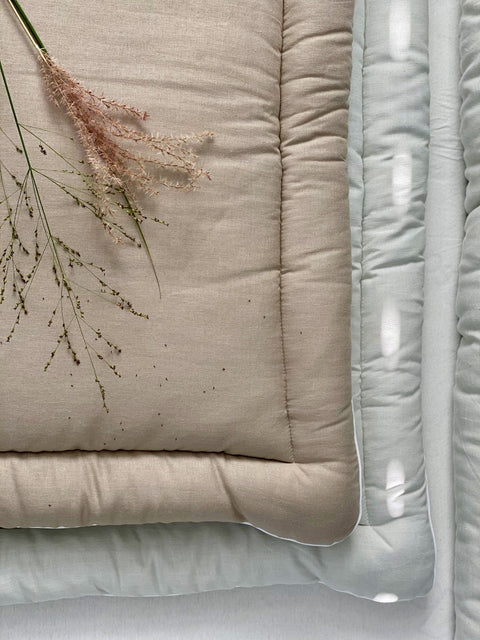 Wickelauflage aus Leinen in Natur Braun, Lifestyle-Aufnahme