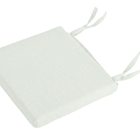 Das KraftKids Sitzkissen für Stühle Leinen ist ein hellgraues, quadratisches Kissen mit zwei Paar Bändern an einer Kante - ideal zum Befestigen an Stühlen als bequemes und stilvolles Sitzkissen Kinderstuhl.